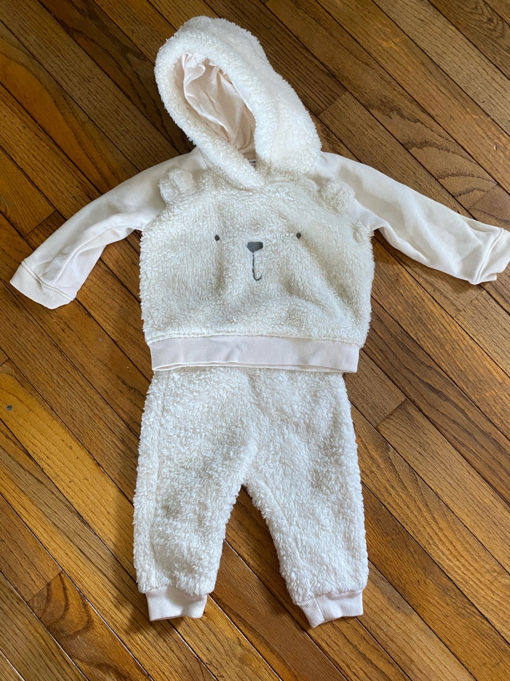 GAP Cream Plush Baby Hooded sweatsuit set 6-12 month